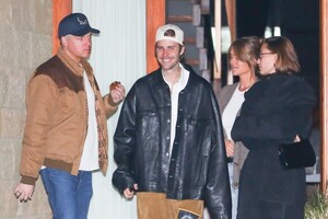 hailey-and-justin-bieber-leaves-a-dinner-in-malibu-12-10-2023-0.jpg