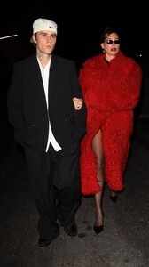 hailey-and-justin-bieber-out-for-dinner-at-funke-in-beverly-hills-12-12-2023-0.jpg