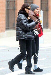 irina-shayk-out-with-a-friend-in-new-york-12-06-2023-6.jpg