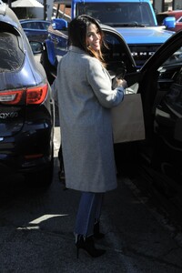 jenna-dewan-shopping-in-beverly-glen-12-15-2023-0.jpg