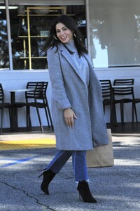 jenna-dewan-shopping-in-beverly-glen-12-15-2023-2.jpg