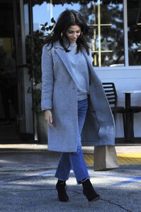 jenna-dewan-shopping-in-beverly-glen-12-15-2023-3.jpg