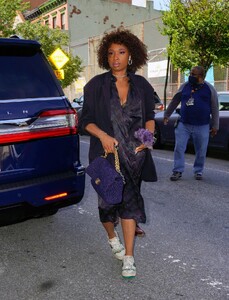 jennifer-hudson-arrives-at-apollo-theater-in-new-york-n08-19-2021-3.jpg