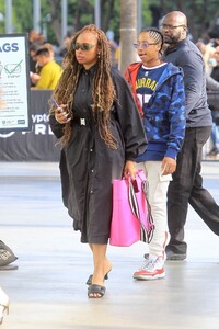 jennifer-hudson-arrives-at-lakers-game-at-crypto.com-arena-in-los-angeles-05-20-2023-6.jpg