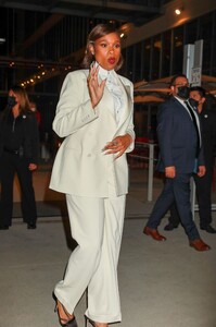 jennifer-hudson-leaves-elle-2021-woman-in-hollywood-event-in-los-angeles-10-19-2021-5.jpg