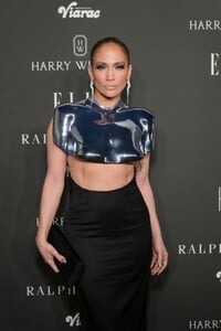 jennifer-lopez-at-elle-2023-women-in-hollywood-celebration-in-los-angeles-12-05-2023-6.jpg