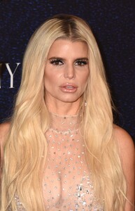 jessica-simpson-2023-footwear-news-achievement-awards-in-nyc-11-29-2023-2.jpg