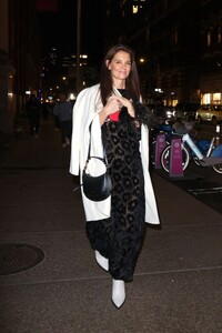 katie-holmes-and-suri-cruise-heading-to-her-birthday-dinner-in-new-york-12-18-2023-1.jpg