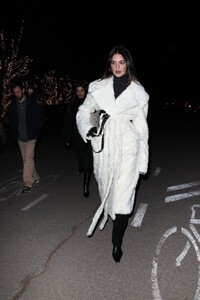 kendall-jenner-arrives-at-catch-steakhouse-in-aspen-12-17-2023-5.jpg