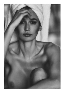 kenza-fourati_thomas-northcut-6.thumb.jpg.333604bd5ddc502a90e2b3f7b4e793cd.jpg