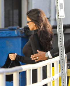 kylie-jenner-arrives-at-wonka-premiere-in-los-angeles-12-10-2023-0.jpg