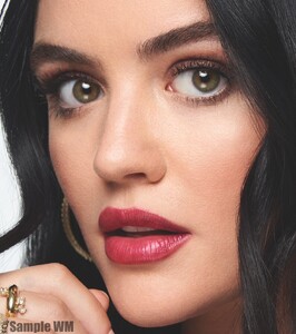 lucy_hale_france003~345.jpg