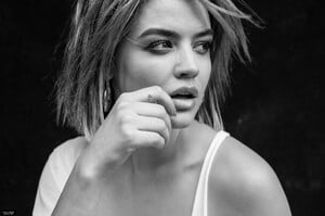 lucy_hale_france004~65.jpg