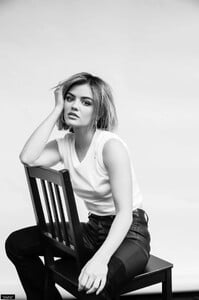 lucy_hale_france011~111.jpg