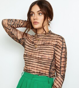 lucyhalefrance_net_0005~73.jpg