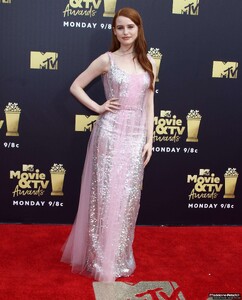 madelaine-petsch-mtv-awards-00012.jpg