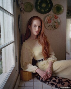 madelaine-petsch-photoshoot-for-teen-vogue-with-riverdale-cast-003.jpg
