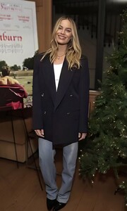 margot-robbie-at-a-saltburn-screening-in-los-angeles-12-15-2023-2.jpg