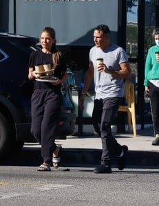 maria-menounos-and-kevin-undrgaro-out-for-coffee-on-thanksgiving-morning-in-los-angeles-11-23-2023-5.jpg