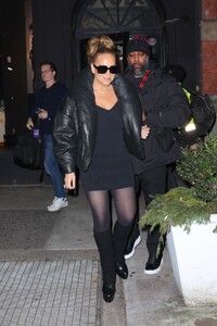 mariah-carey-leaves-a-recording-studio-session-in-new-york-12-08-2023-6.jpg