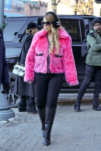 mariah-carey-out-shopping-at-prada-in-aspen-12-29-2023-1.jpg