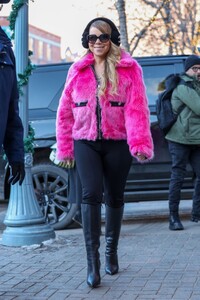 mariah-carey-out-shopping-at-prada-in-aspen-12-29-2023-5.jpg