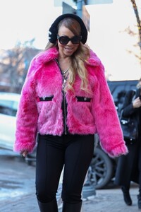 mariah-carey-out-shopping-at-prada-in-aspen-12-29-2023-6.jpg