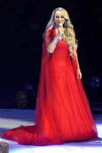 mariah-carey-performs-at-her-merry-christmas-one-and-all-at-madison-square-garden-in-new-york-12-09-2023-0.jpg