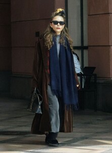 mary-kate-olsen-leaves-a-medical-building-12-27-2023-2.jpg