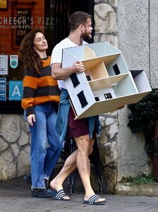 minka-kelly-and-dan-reynolds-out-shopping-in-los-feliz-12-21-2023-1.jpg