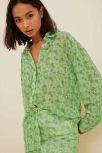 nakd_oversized_printed_chiffon_shirt_1655-000058-9333_1-1.thumb.webp.8bbf6b1a3bf9ac9219b33ce8b975161a.webp