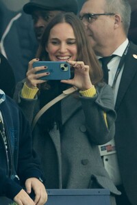 natalie-portman-at-ligue-1-match-between-paris-saint-germain-and-fc-nantes-at-parc-des-princes-stadium-in-paris-12-09-2023-3.jpg