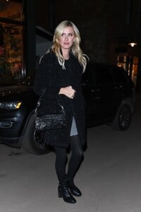nicky-hilton-leaves-kemo-sabe-in-aspen-12-16-2023-0.jpg