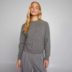 pull-en-laine-gris-atu57_1_zc4.jpg