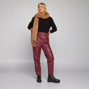 pull-en-laine-noir-atu57_2_zc2.jpg