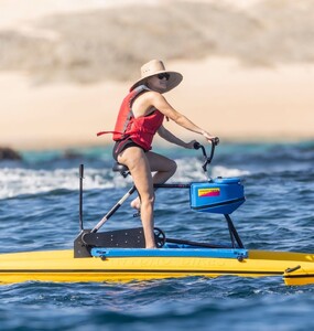 reese-witherspoon-riding-water-bikes-in-cabo-san-lucas-12-28-2023-6.jpg