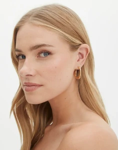 rhys-plated-rectangle-hoops-gold-front-je165705ear.webp