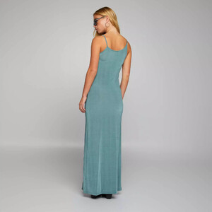 robe-longue-a-fines-bretelles-bleu-baa97_1_zc2.jpg