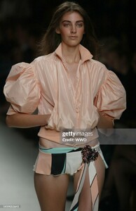 s04chic--05g1.thumb.jpg.3510a9c525bd0504d915486b08ce1fbe.jpg