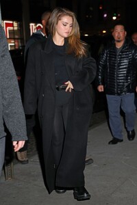 selena-gomez-night-out-in-new-york-12-12-2023-2.jpg