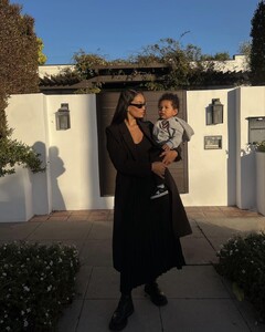 shaninamshaik_412349029_2119585885059180_5170635883604739687_n.jpg
