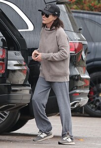 shannen-doherty-out-and-about-in-malibu-12-20-2023-2.jpg