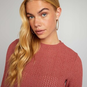 t-shirt-en-pointelle-ajouree-a-col-rond-rose-fonce-bey96_3_zc4.jpg