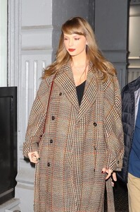 taylor-swift-out-for-dinner-in-new-york-12-05-2023-0.jpg