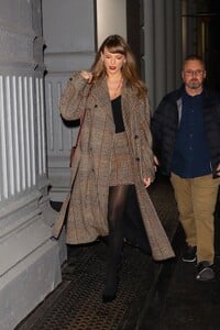 taylor-swift-out-for-dinner-in-new-york-12-05-2023-6.jpg
