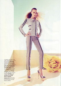 us_harpers_bazaar_-_feb_2010_-_whats_new_12_skalty.thumb.jpg.5cb6883460120f0adb21ae5c986b5ace.jpg