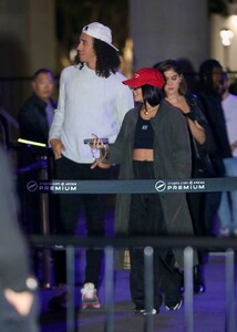 vanessa-hudgens-arrives-with-friends-at-lakers-game-at-crypto.com-arena-in-los-angeles-12-05-2023-3.jpg