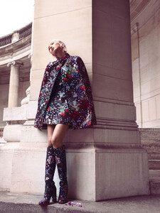 vogue-china-july-2015_xiao-wen-ju-by-camilla-akrans_(10).thumb.jpg.5d2895198be840417db8bfe6d5001568.jpg