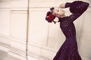 vogue-china-july-2015_xiao-wen-ju-by-camilla-akrans_(3).thumb.jpg.23506854132c638f90bdf6e7aa067f8f.jpg