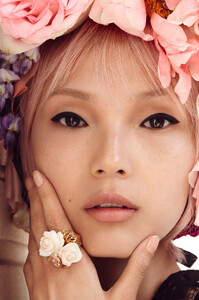 vogue-china-july-2015_xiao-wen-ju-by-camilla-akrans_(7).thumb.jpg.0eeae2bcbe5f002214f4ebf63a49f422.jpg